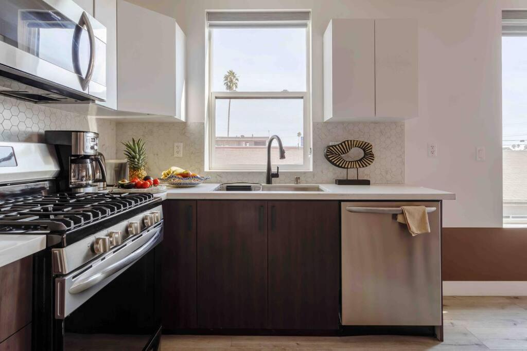 Stunning Hollywood Townhouse With Sunny Views Villa Los Angeles Kültér fotó