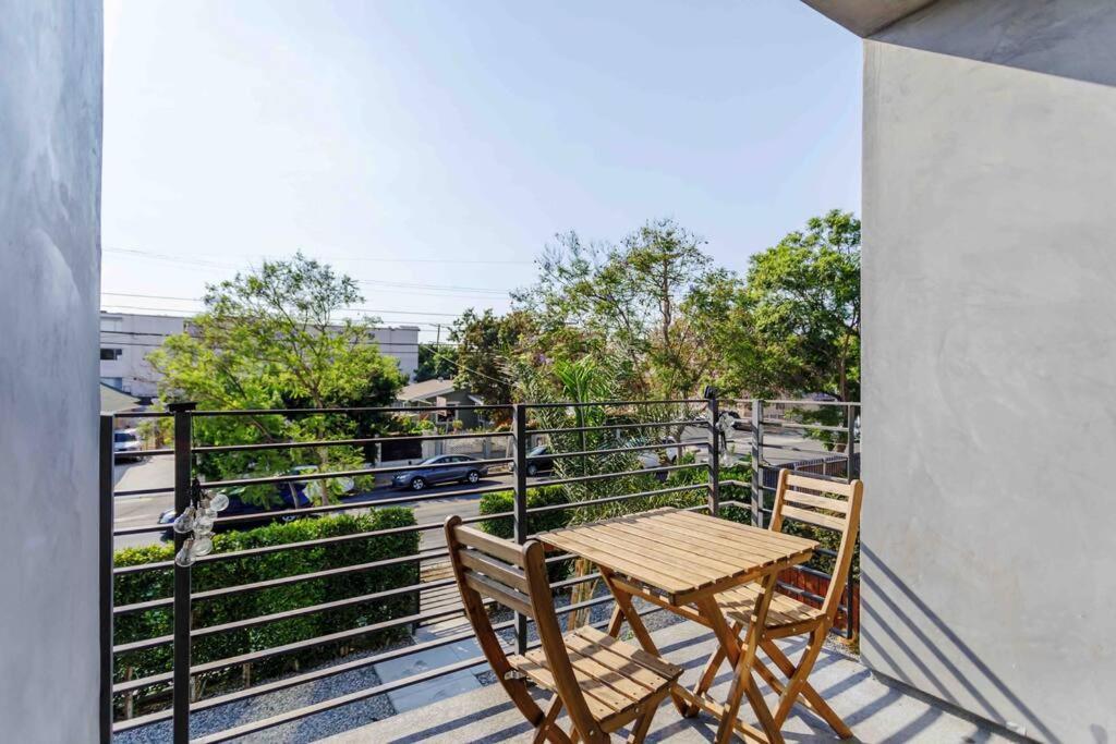 Stunning Hollywood Townhouse With Sunny Views Villa Los Angeles Kültér fotó